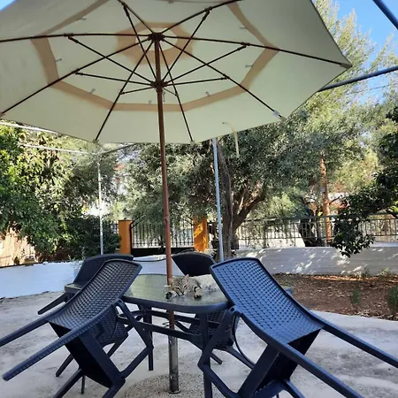 Holiday home Et In Arkadia Ego Leonidio
